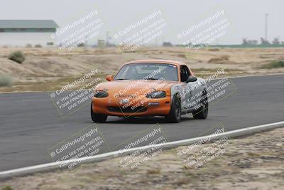 media/Jun-01-2025-CalClub SCCA (Sun) [[eae223c5dd]]/Group 5/Race (Front Straight)/